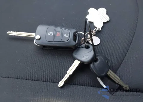 2013 Kia Soul + from USA, damaged, VIN KNDJT2A66D7631987